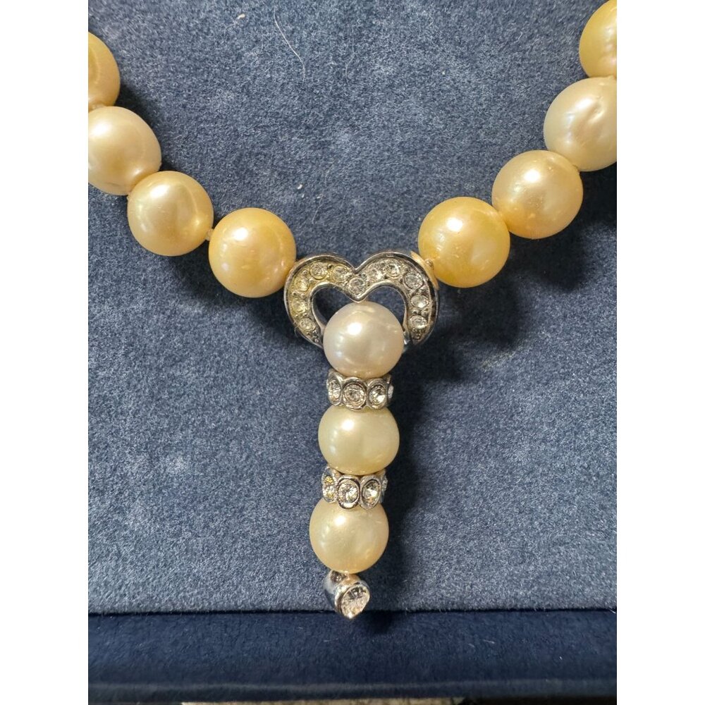 Bradford Exchange Golden Pearl Necklace Freshwater Pearls Swarovski Crystals 17" - Picture 6 of 8